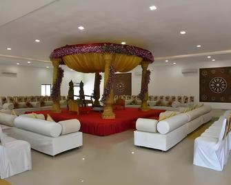 Banyan Paradise Resort - Vadodara - Lounge