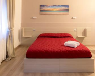 A&G Affittacamere - La Spezia - Bedroom