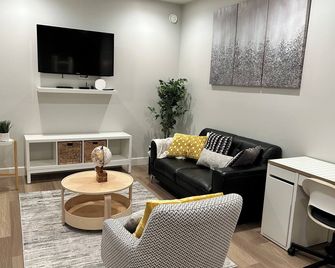 Cozy Private Suite in Langford - Victoria - Salon