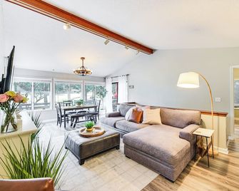 Pinehurst Home Fire Pit, Bbq And Golf Co - Pinehurst - Living room