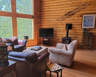 Spacious Cabin just minutes outside of Park City - Morgan - Living room