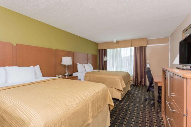 Days Inn Conf Center By Wyndham Southern Pines Pinehurst 40