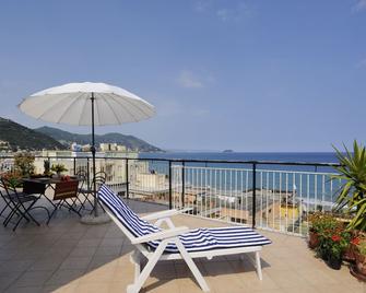 Sea view studio - Laigueglia - Balcone
