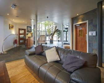 Lazaat Hotel - האל - סלון