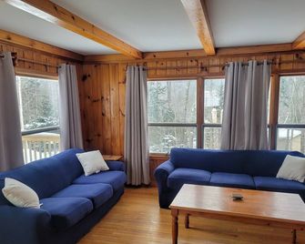 The Shredquarters at Killington. Large deck, fast wi-fi, outdoor sauna - Killington - Salon