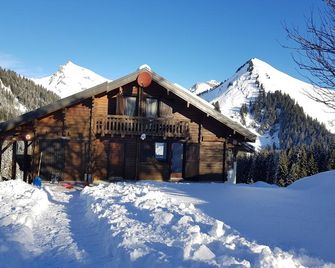 Flat within chalet with superb view - 10 people - Taninges