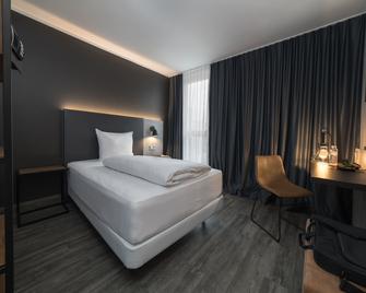 Scotty's + Paul Hotel Deggendorf - Deggendorf - Chambre