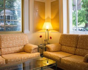 Hotel Jardín de Aranjuez - Aranjuez - Living room