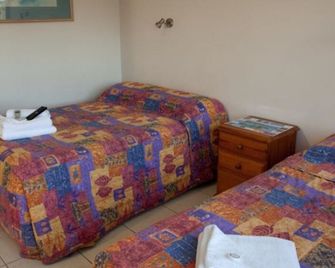 斯特拉德汽車旅館 - 敦斯維爾 - 臥室