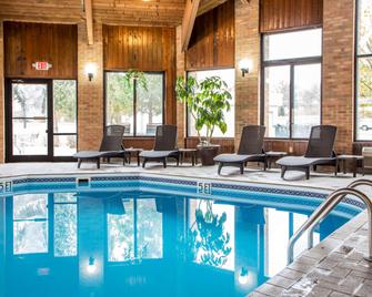 Quality Inn - Saint Marys - Pool