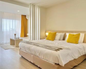 Bangsaen Villa Hotel - צ'ונבורי - חדר שינה