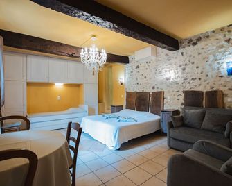Le Moulin de Lavon, Large farmhouse, from 10 to 30 people - Gargas - Bedroom