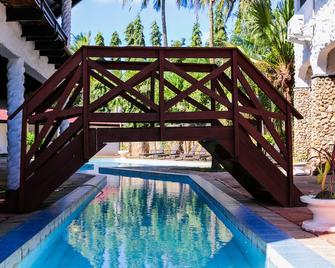 Buddha's Tree Backpackers - Adults Only - Mtwapa - Piscine