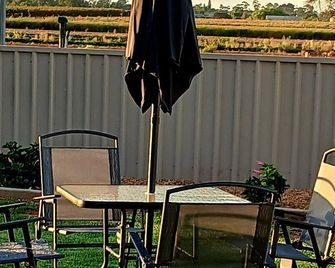 Romantic country getaway nestled amongst the vines of the sunny SA riverland. - Barmera - Patio