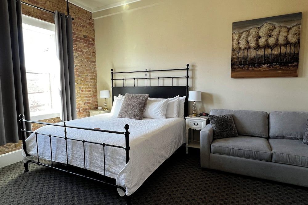 Bedroom view of Park Hotel