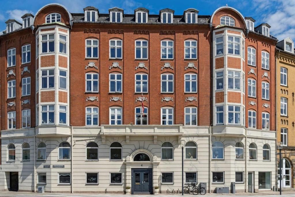 Aalborg Apartment Centralt Beliggende med Moderne Faciliteter – Aalborg