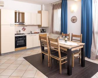 Residence Campana - Bardolino - Kitchen