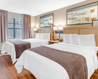 Extended Stay America Suites - Asheville - Tunnel Rd - Asheville - Bedroom