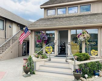 Downtown Salida 2 bedroom condo - Salida - Building