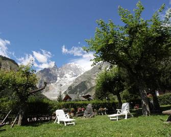 Hotel Aiguille Noire - Courmayeur - Terasa
