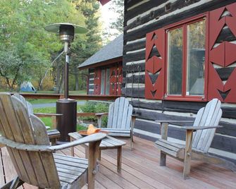 Amazing! Relaxing And Peaceful Cabin. Off-Season Rates For Upcoming Stays! - Helena - Patio