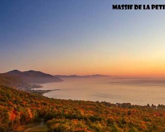 The 'popular' -The most beautiful trails in Quebec - Saint-Tite-des-Caps - Vista del exterior