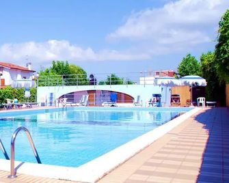 Hotel Milano - Eraclea - Pool