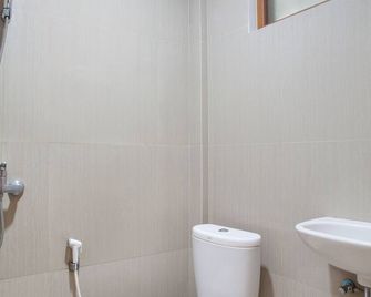 Hotel O Sarkawi Residence - Jacarta - Casa de banho
