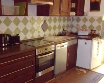 Spacious vacation apartment in a former farmhouse - Holiday apartment - Hohen Wangelin - Cuisine
