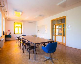 Hostel Idrija - Idrija - Comedor