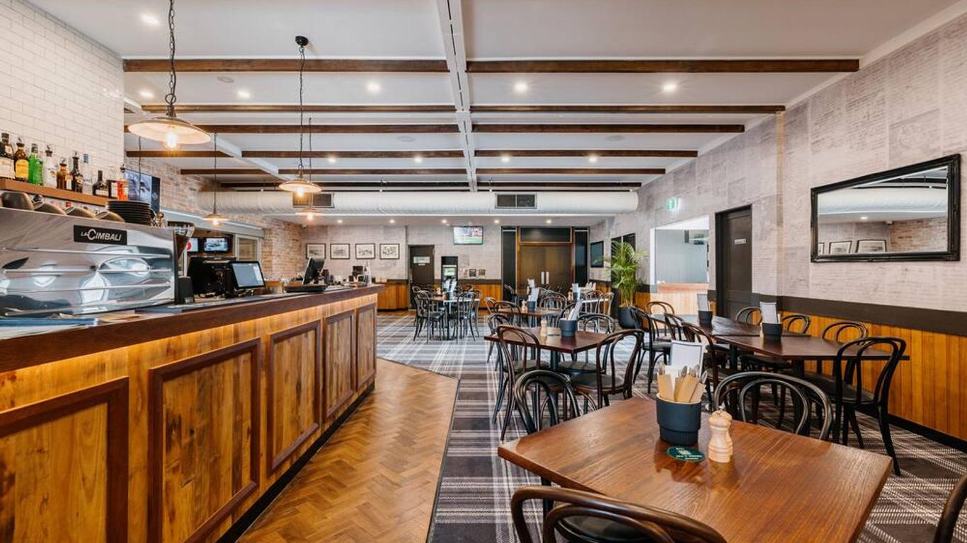 Boomerang Hotel