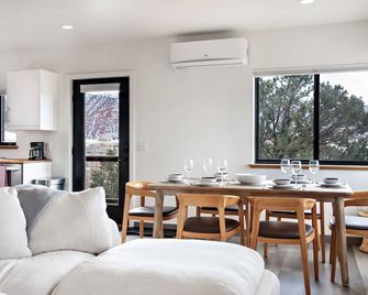 Modern Apt w/ Mt Views & Grill Near Basalt & Aspen - Carbondale - Sala pranzo