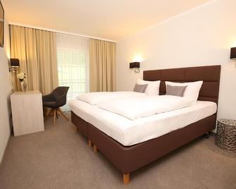 Landhotel Potsdam - Potsdam - Bedroom