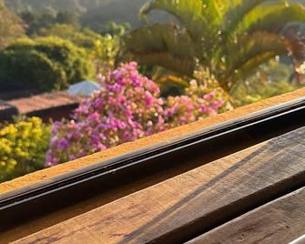 Pousada Villa Dorinha Suites Spa - Nova Lima - Balkon