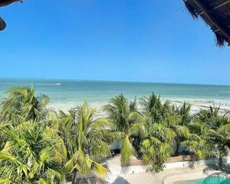 La Puerta Azul Beachfront Adults Only - Holbox - Beach