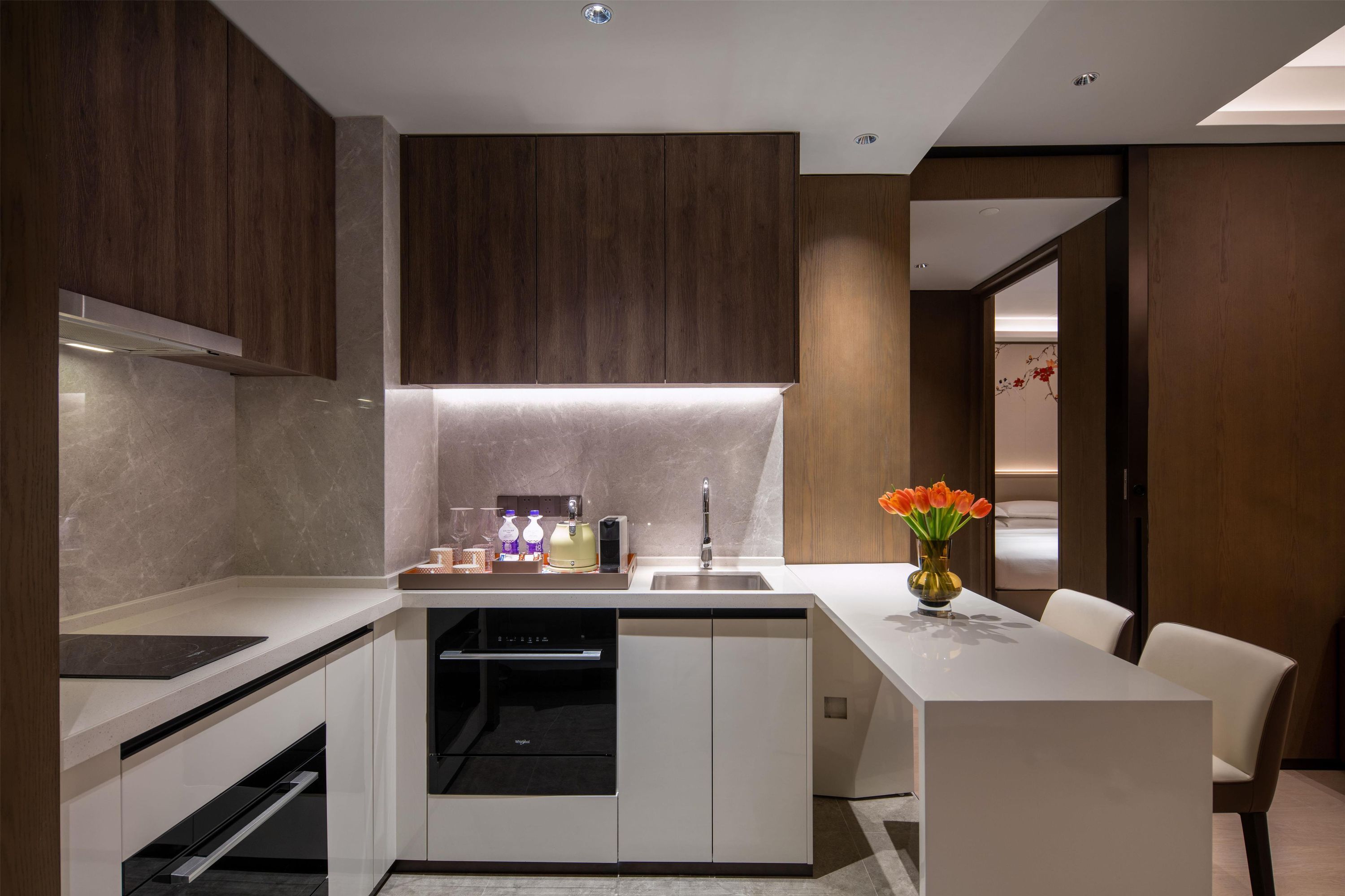 Yuexiu Hotel Guangzhou, Curio Collection by Hilton - גואנגג'ואו - חדר שינה