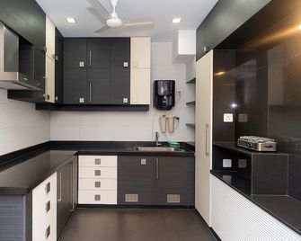 Urban Luxe by Jadecaps Nr Birla Mandir3bhk - Kolkata - Kitchen