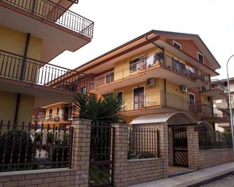 B&B Casa Mauro - Linguaglossa - Edificio