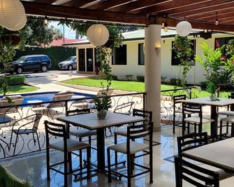 Hotel Mango - Alajuela - Patio