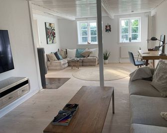 Ocean View and Close to Beach. 30 Min. From Copenhagen - Humlebaek - Sala de estar