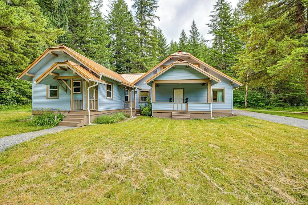 7 Mi to Mt Rainier NP: Home w/ Private Hot Tub! - אשפורד - בניין