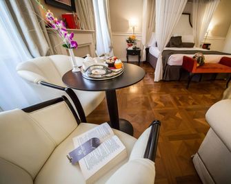 Victoria Hotel Letterario - Trieste - Makuuhuone