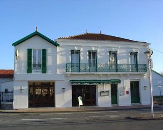 Le Welcome - Rochefort - Building