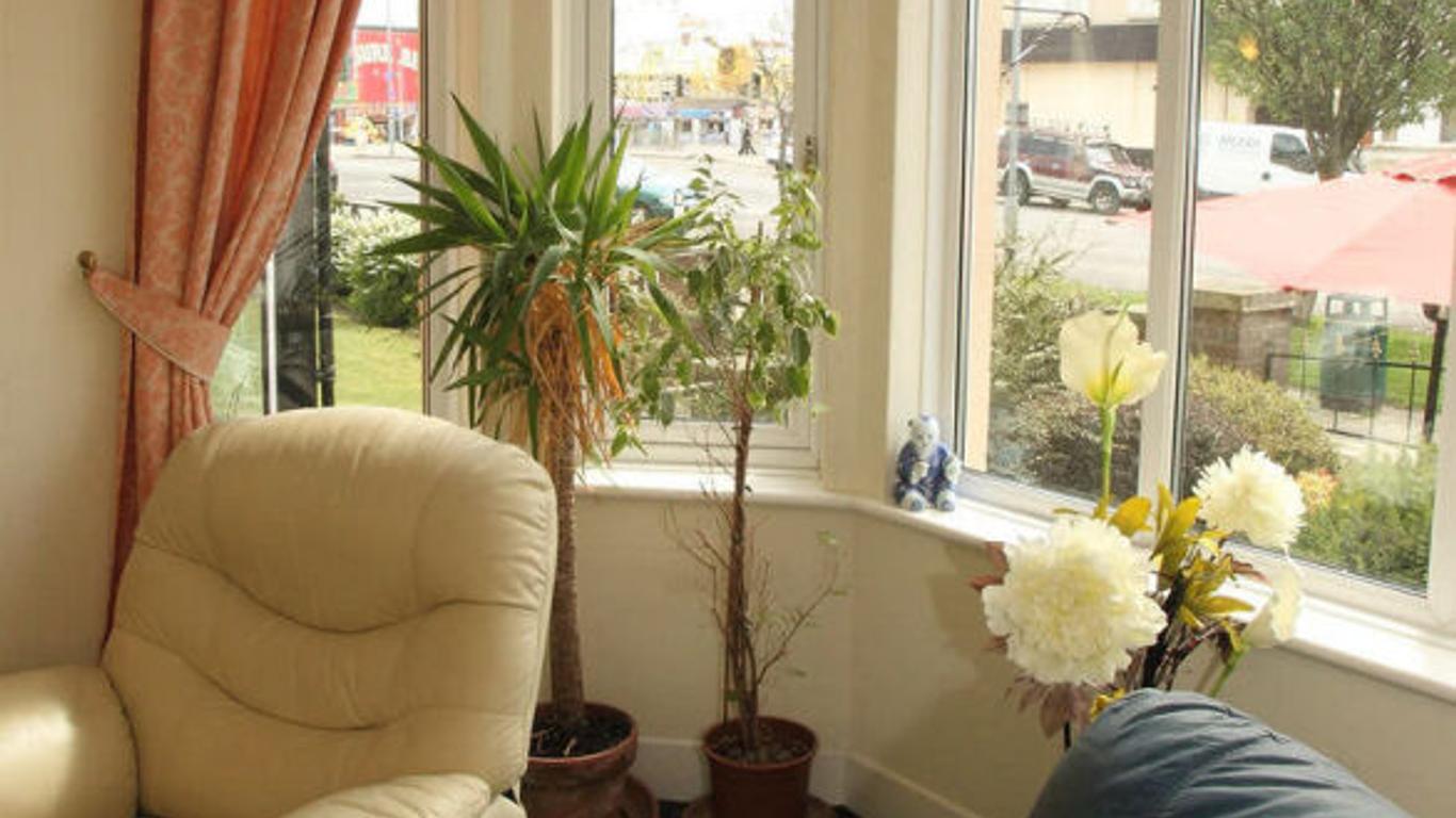 OYO Queens Hotel, Skegness