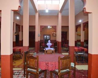 Auberge Ouadjou - Nkob - Ресторан