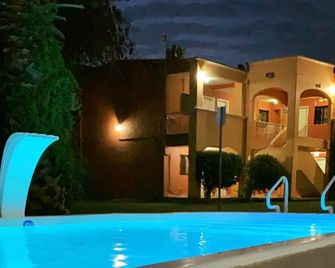 Hotelco Inn - Mexicali - Piscina