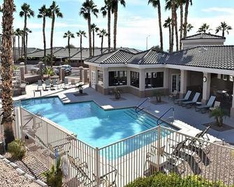 Luxurious single story 3 bedroom, 2 bath Townhome - Laughlin - Pool