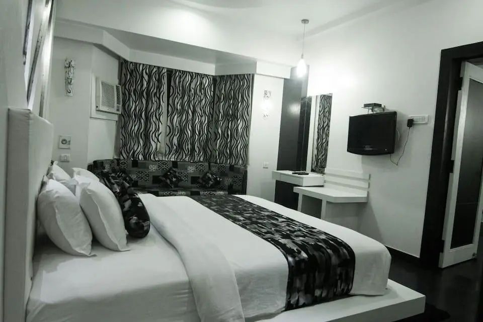 Hotel Samdareeya - Jabalpur