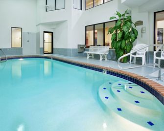 Holiday Inn Express & Suites St. Louis West - Fenton By IHG - Fenton - Bazén