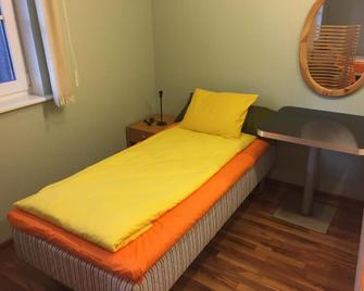Freedom65 Hostel and Caravan - Tallín - Habitación